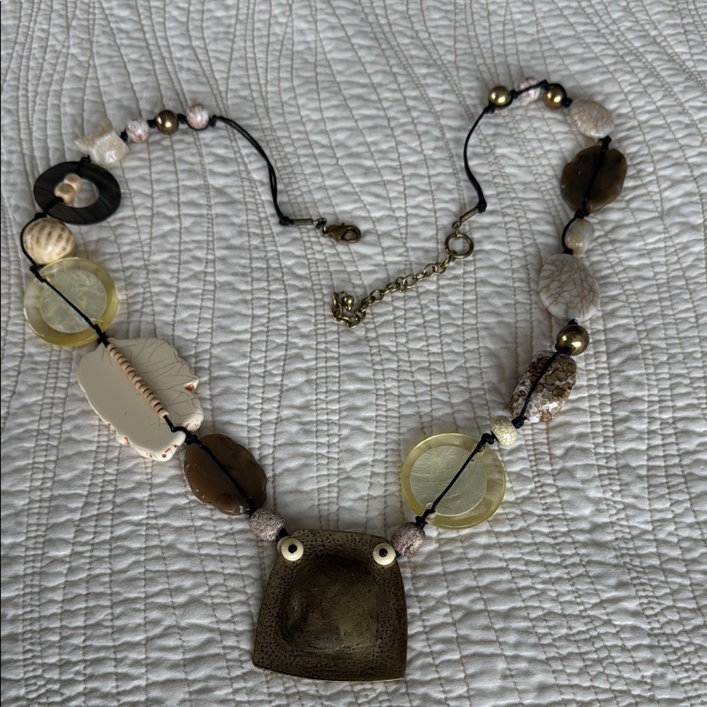 Chic Beaded Necklace with Gold and Cream Accents